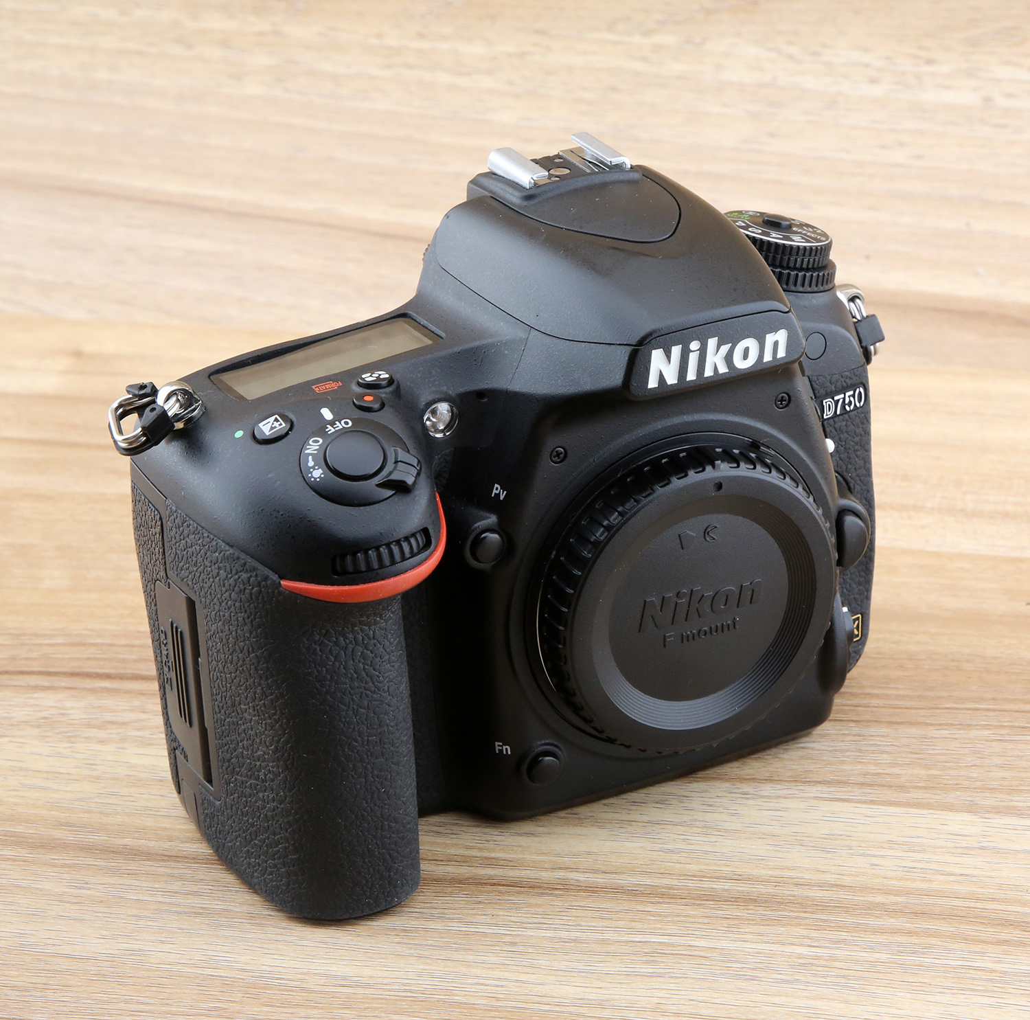 Nikon D750 #8532xx 全幅平輸- 大華相機